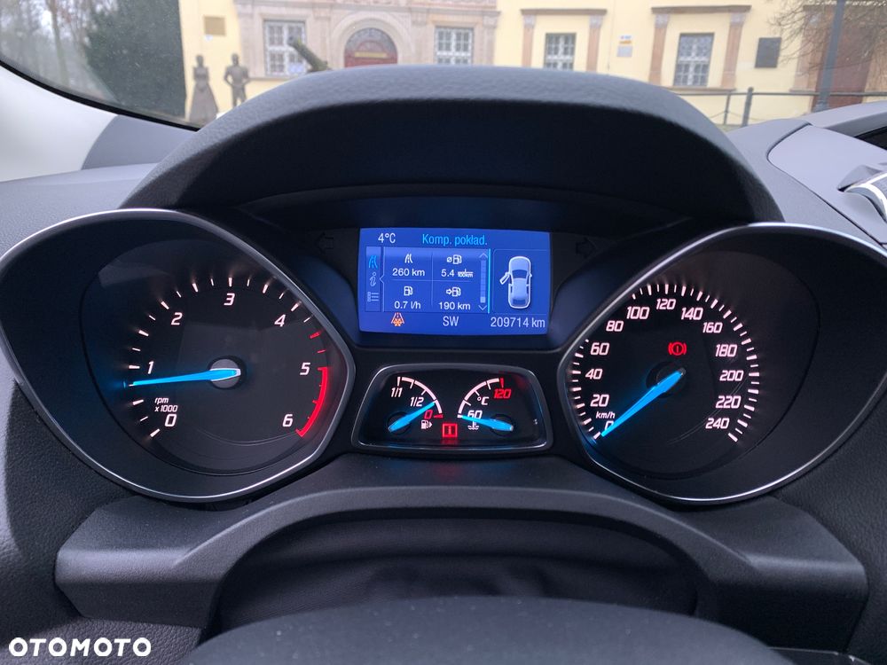 Ford Kuga 2.0 TDCi 2x4 Titanium - 25