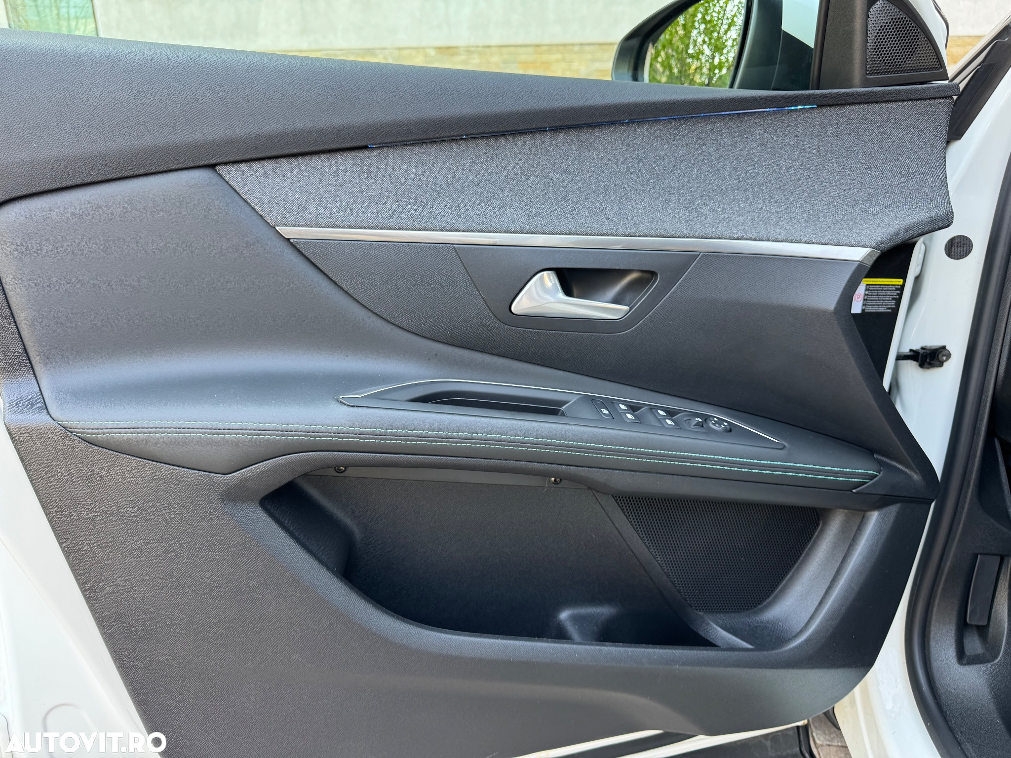 Peugeot 3008 PureTech 130 Stop & Start GPF EAT8 Active Pack - 18