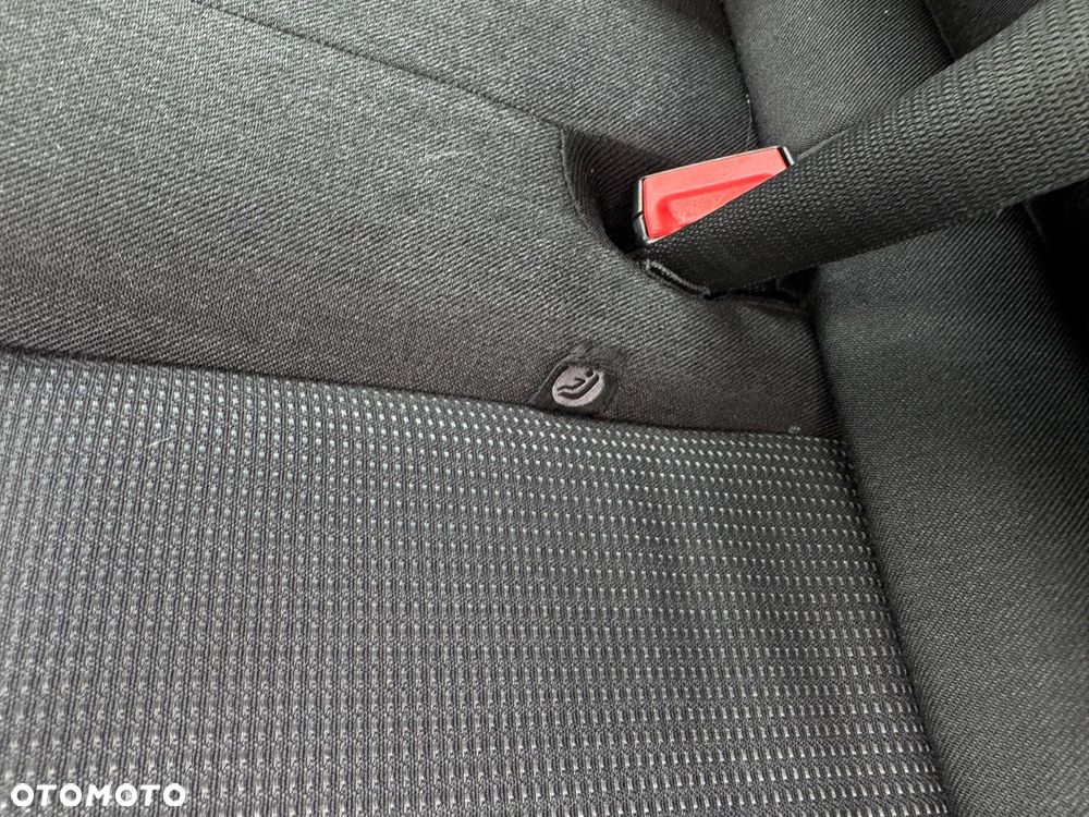 Mercedes-Benz Klasa C 180 BlueEFFICIENCY 7G-TRONIC Elegance - 35