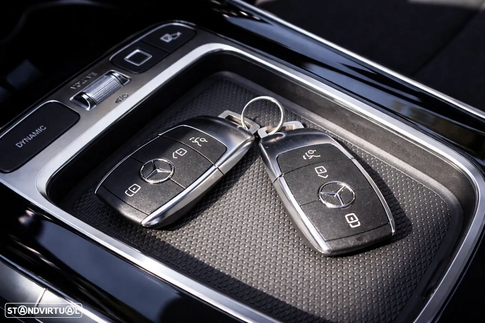 Mercedes-Benz EQA 300 4Matic AMG Line - 19