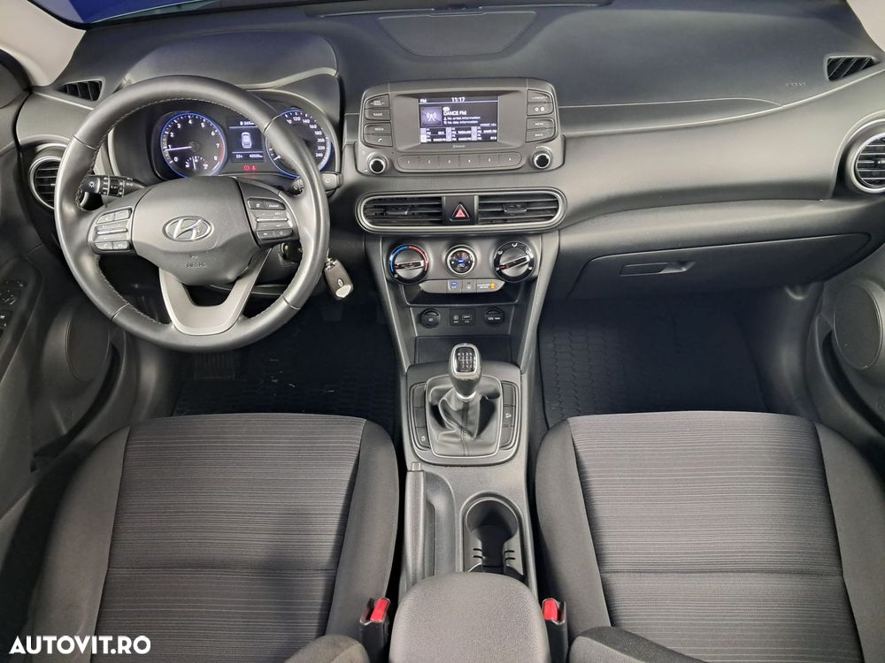 Hyundai KONA - 12
