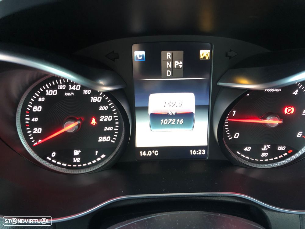 Mercedes-Benz GLC 220 d 4Matic 9G-TRONIC AMG Line - 23