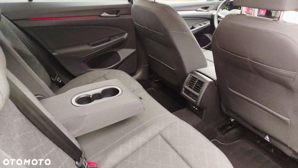 Volkswagen Golf Variant 2.0 TDI SCR DSG Life - 8