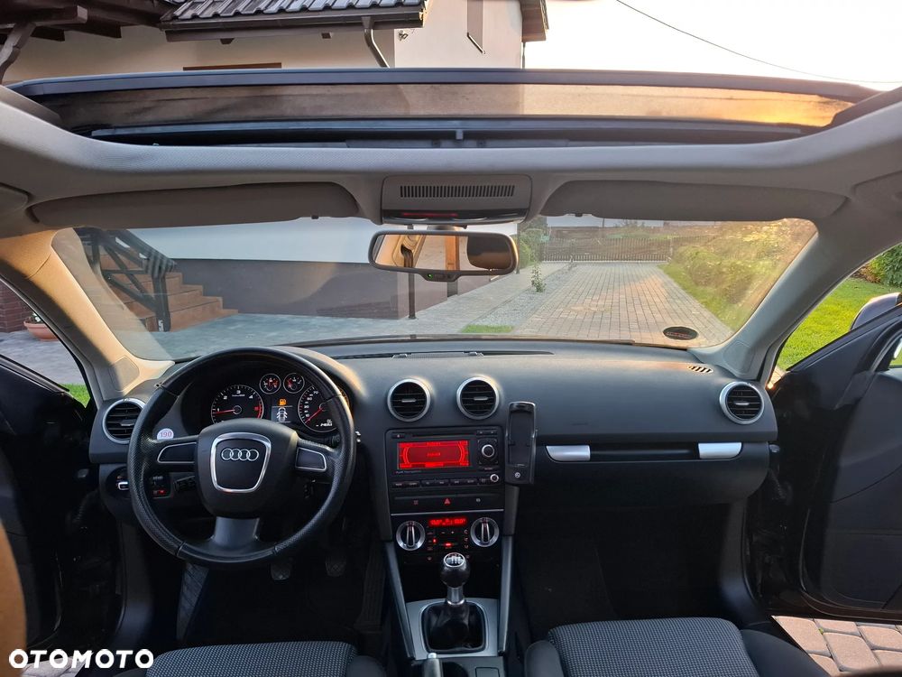 Audi A3 Sportback 2010 photo 5