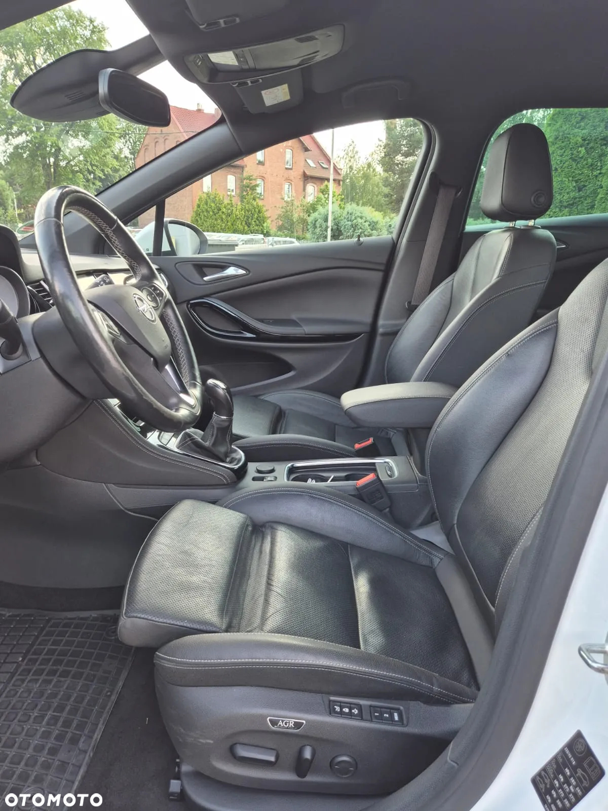 Opel Astra 1.6 BiTurbo D Start/Stop Ultimate - 6
