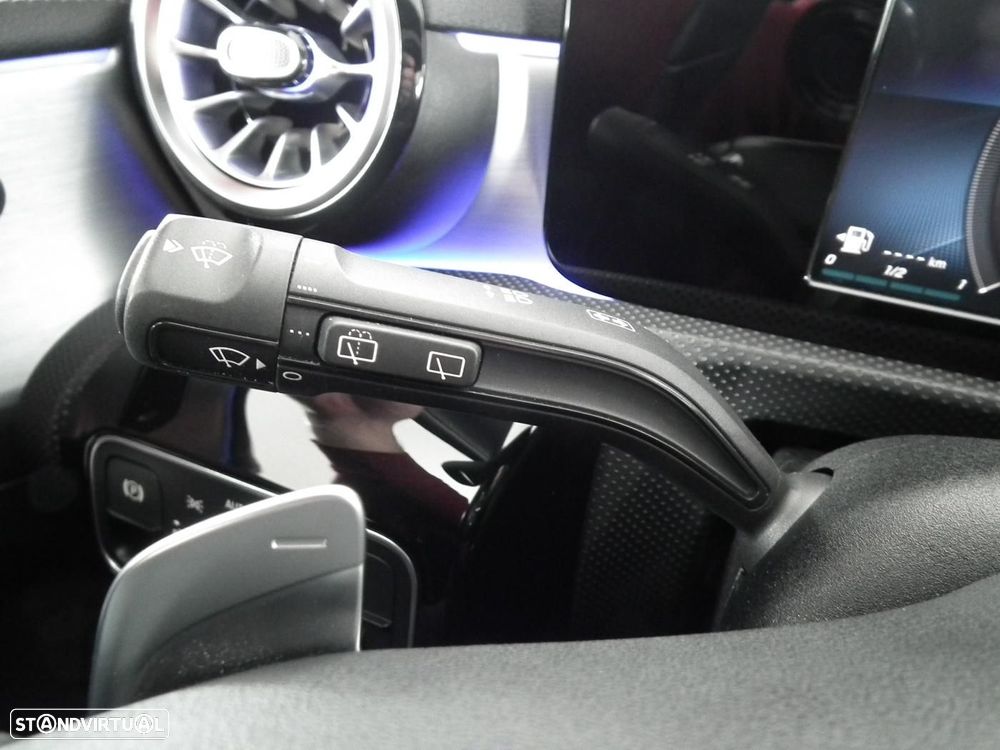 Mercedes-Benz A 250 e 8G-DCT Edition AMG Line - 26