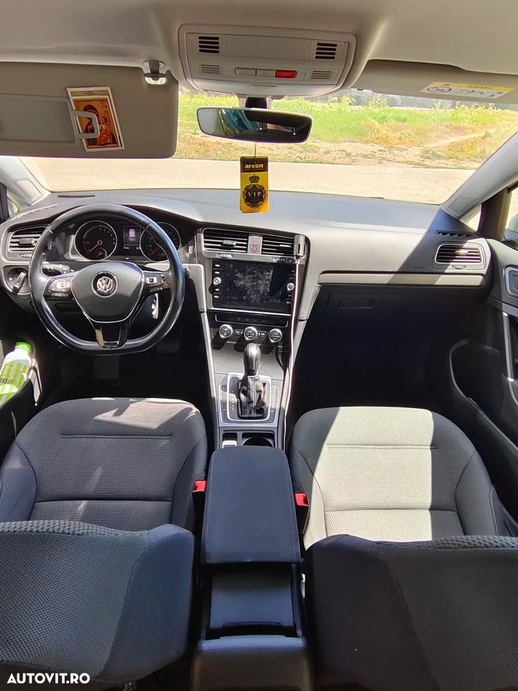 Volkswagen Golf - 14