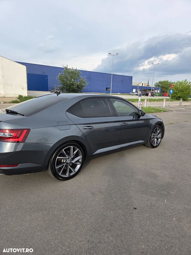 Skoda Superb 2.0 TSI 4X4 DSG Sportline - 7