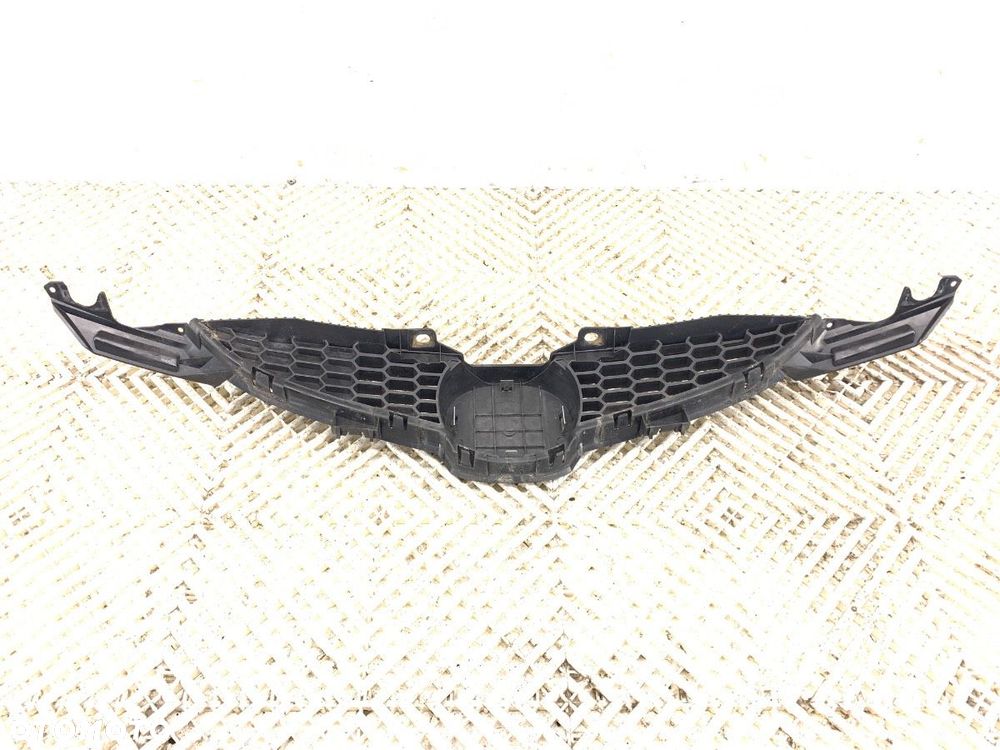 ATRAPA GRILL  MAZDA 2 (DE_, DH_) 2007 - 2015 1.3 (DE3FS) 63 kW [86 KM] benzyna 2007 - 2015 D65150711 - 3