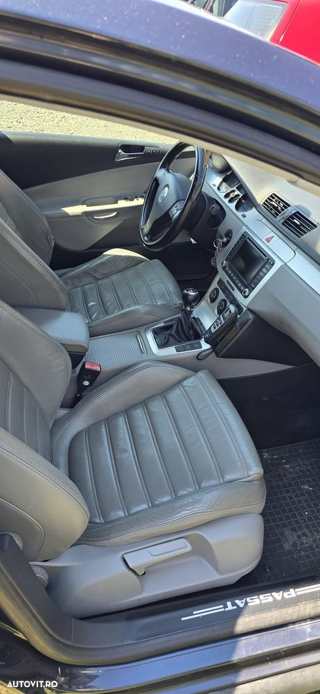 Volkswagen Passat 2.0 TDI 4Motion Individual Chrom - 11