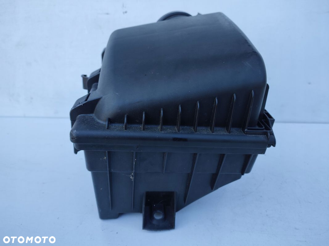 Obudowa filtra powietrza VOLVO V70 II 2.3DIESEL ORYGINAŁ - 4