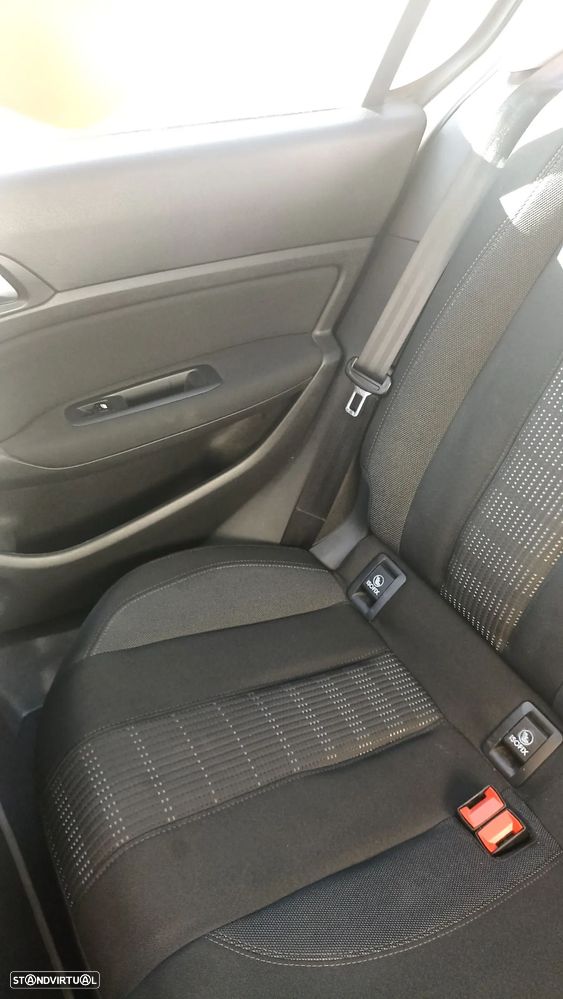 Peugeot 308 1.6 BlueHDi GT Line - 22