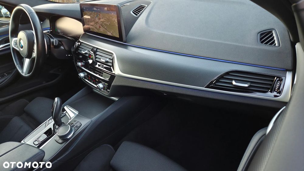 BMW Seria 5 520d Touring M Sport Edition - 14