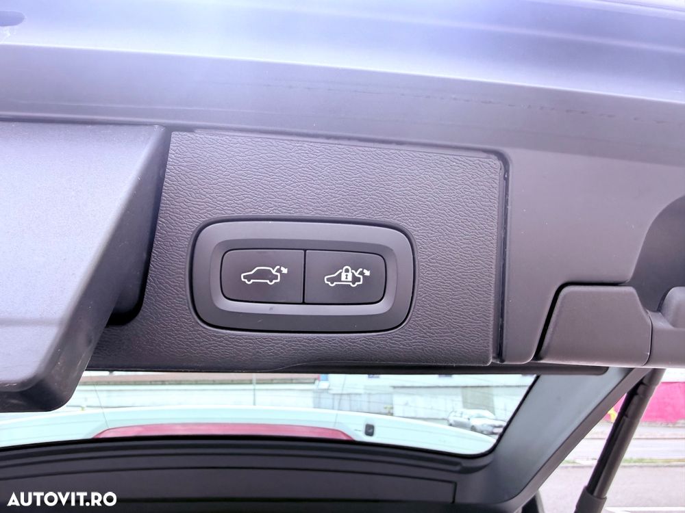 Volvo XC 60 T6 AWD Recharge Geartronic Inscription Expression - 40