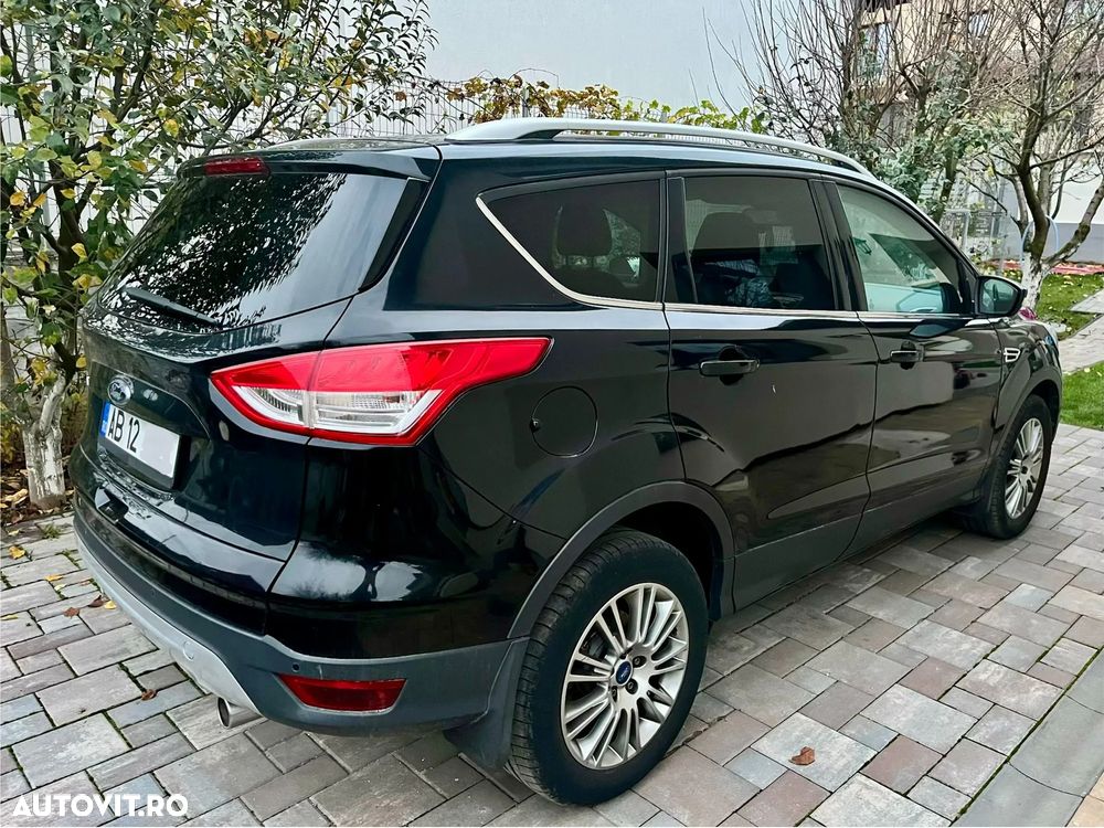 Ford Kuga 2.0 TDCi 4WD Titanium - 4