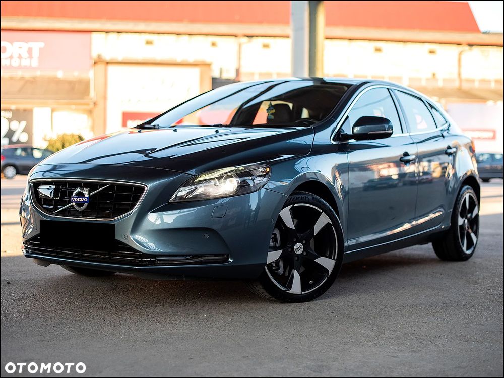 Volvo V40
