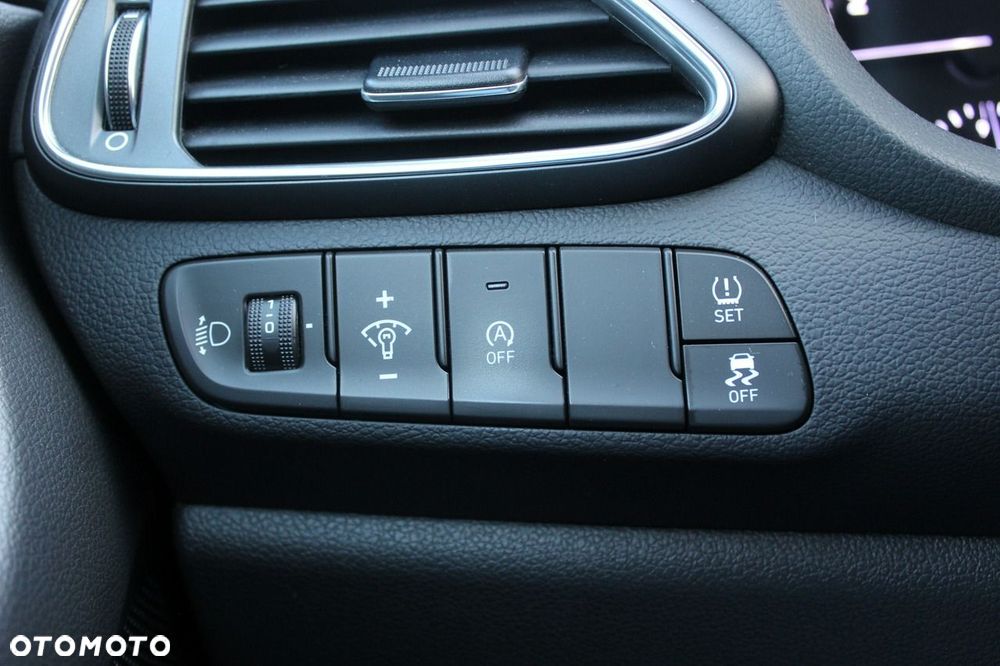 Hyundai i30 1.0 T-GDI GPF Classic + - 20