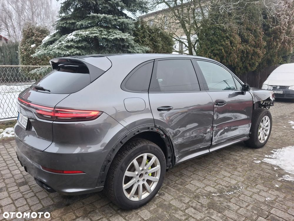 Porsche Cayenne - 3