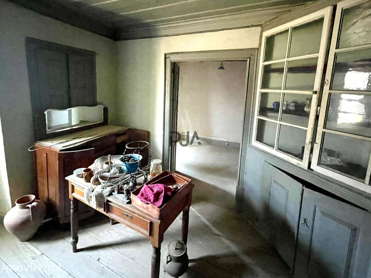 Moradia para recuperar em Vila Nova da Rainha, Tondela - Grande imagem: 3/13