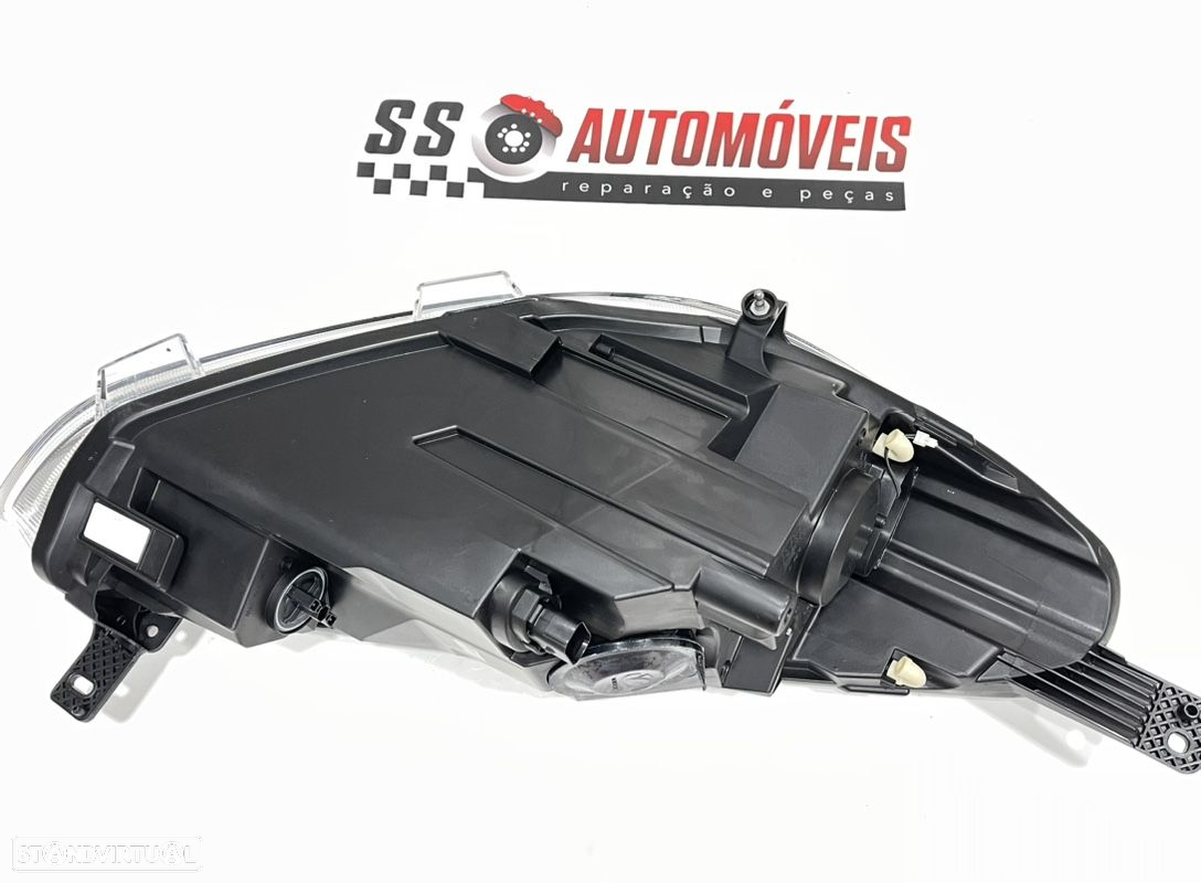 Farol Ótica Led Esq Ford Fiesta MK8    L1BB-13101-CE - 2