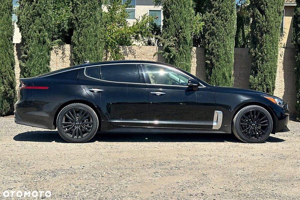 Kia Stinger - 6