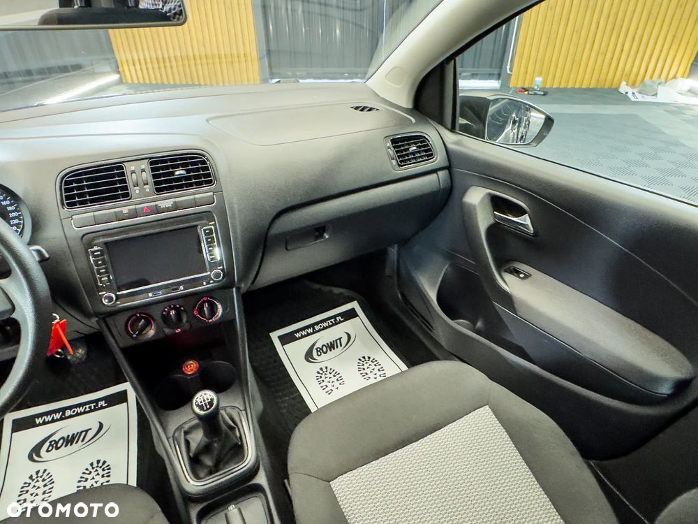 Volkswagen Polo 1.2 Life - 24