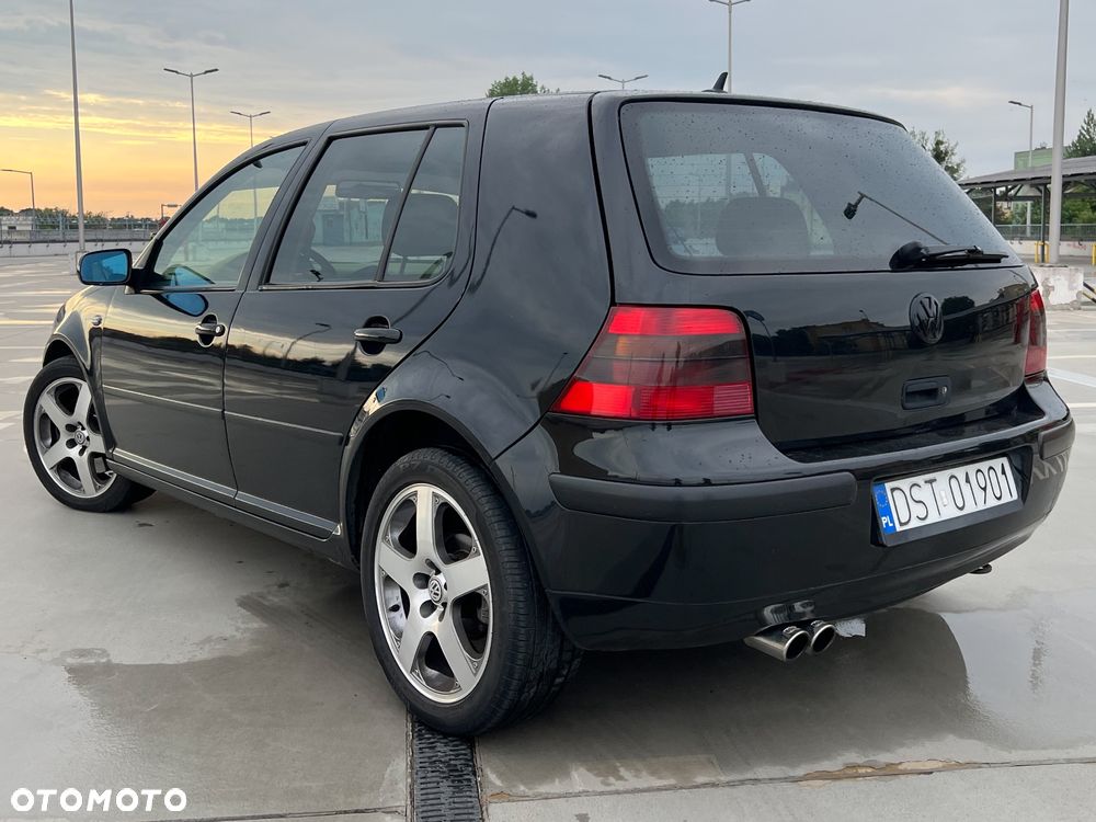 Volkswagen Golf - 8