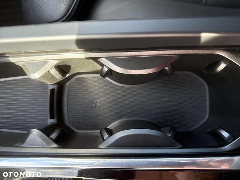 Volvo XC 60 D3 Momentum Pro - 17