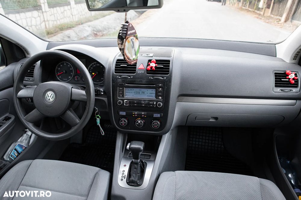 Volkswagen Golf - 14