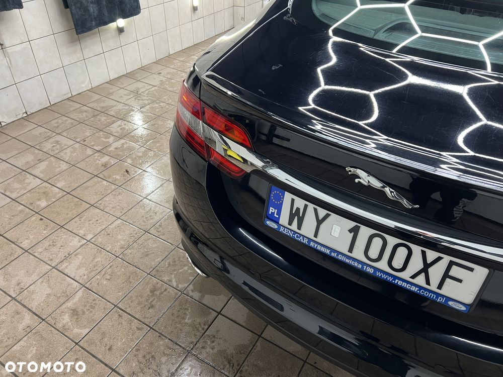 Jaguar XF 3.0 V6 D S Portfolio - 38
