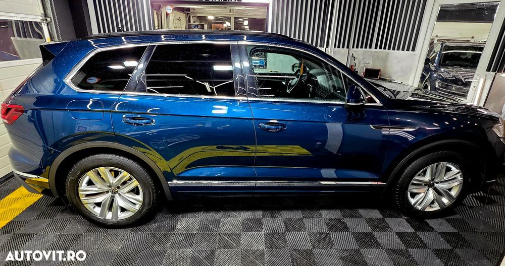 Volkswagen Touareg V6 TDI 4MOTION Elegance - 3