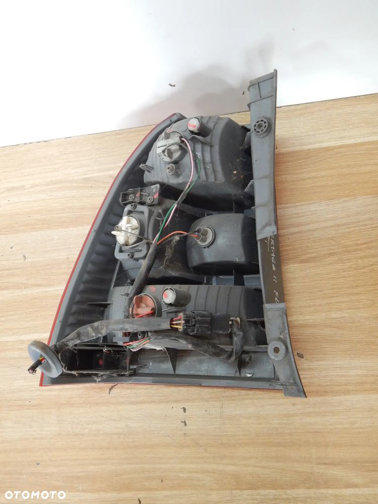 Lampa prawy tył Kia Sportage II 08-10 Lift Łuków części - 2