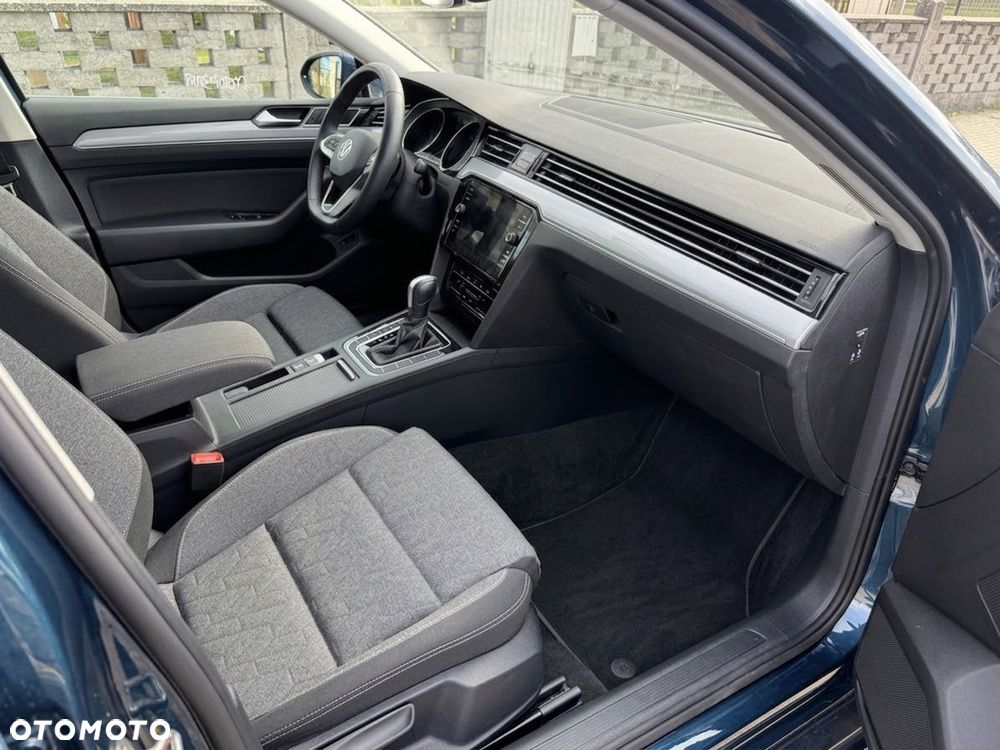 Volkswagen Passat - 7