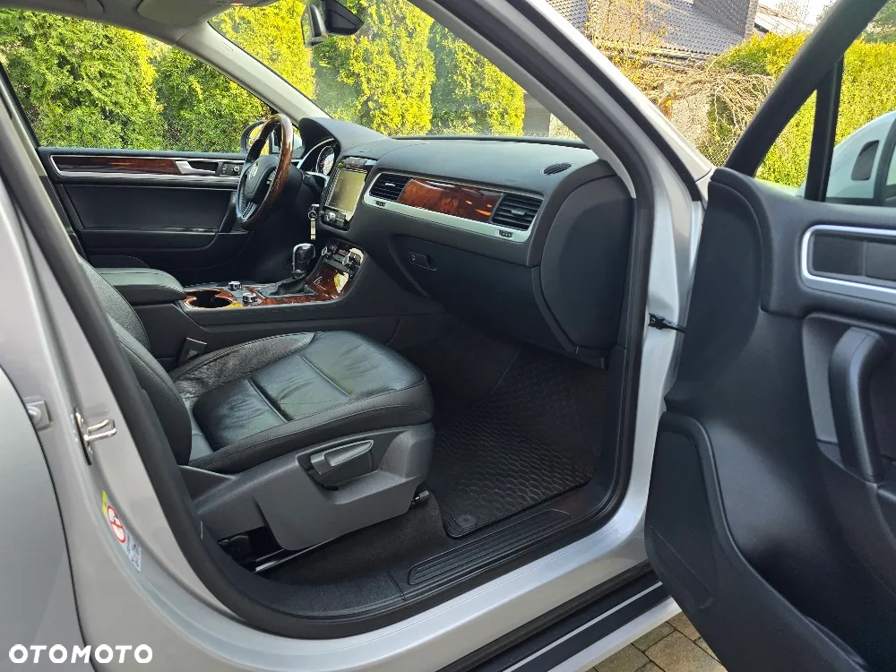 Volkswagen Touareg - 28