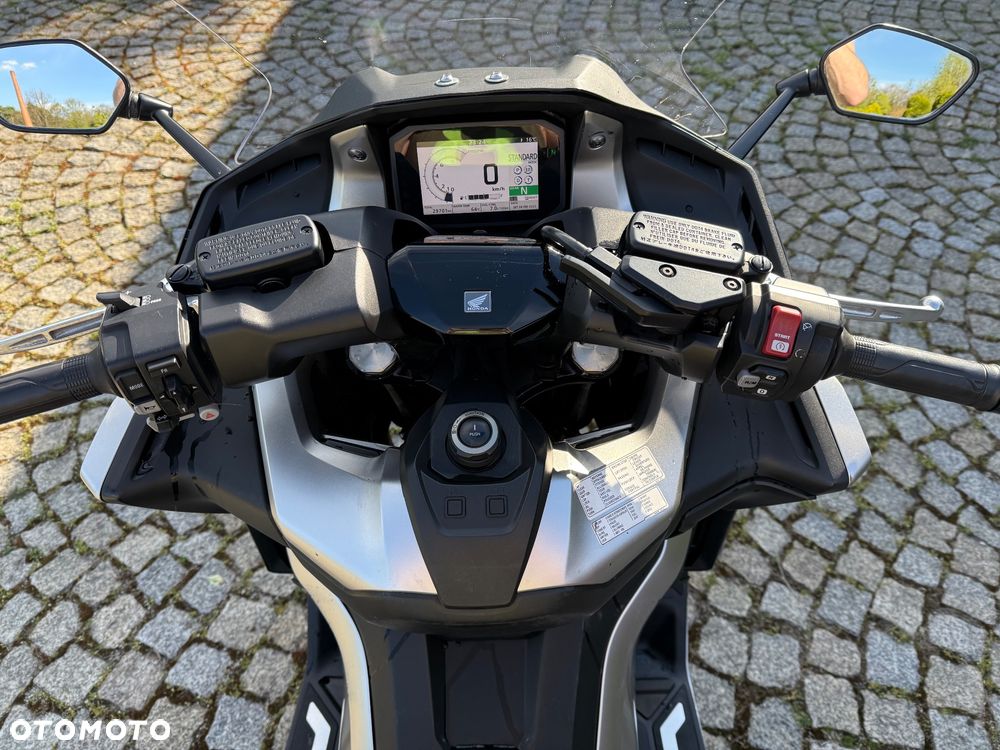 Honda NSS - 8