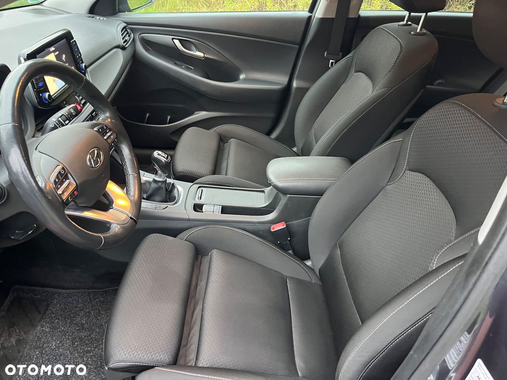 Hyundai i30 1.6 CRDI 48V-Hybrid Trend - 15