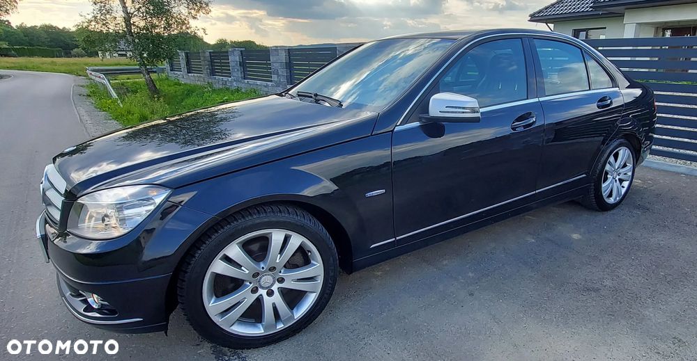 Mercedes-Benz Klasa C 200 CGI Automatik BlueEFFICIENCY Avantgarde - 15