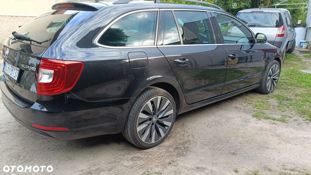 Skoda Superb 2.0 TDI Active DSG - 4