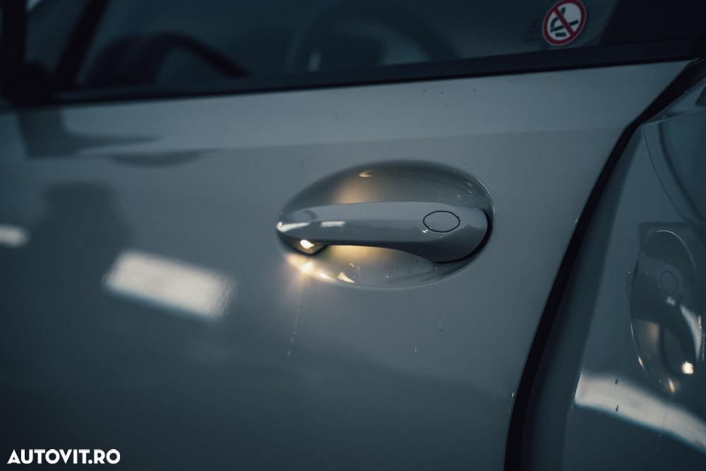 BMW Seria 3 320d xDrive Aut. - 24