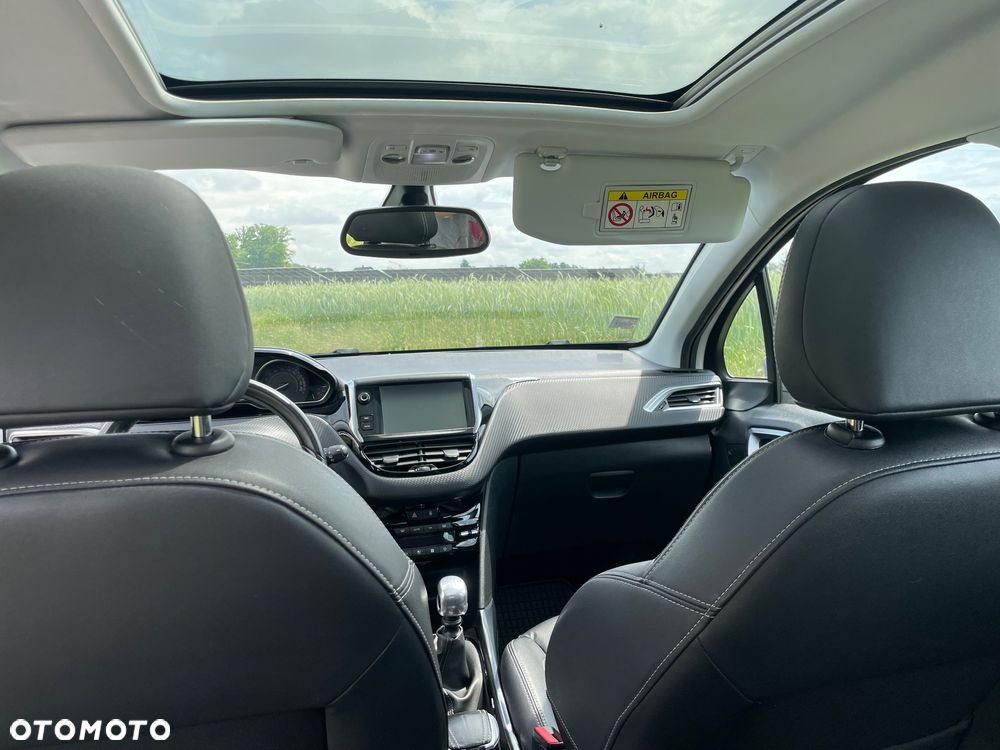 Peugeot 2008 1.6 e-HDi Allure S&S - 11