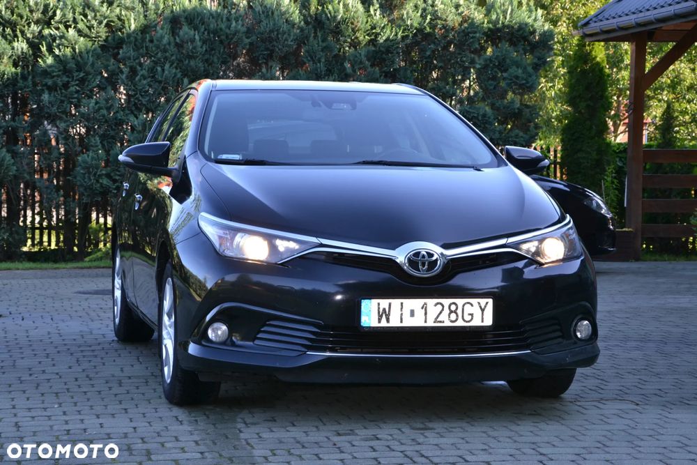 Toyota Auris 1.6 Premium - 6