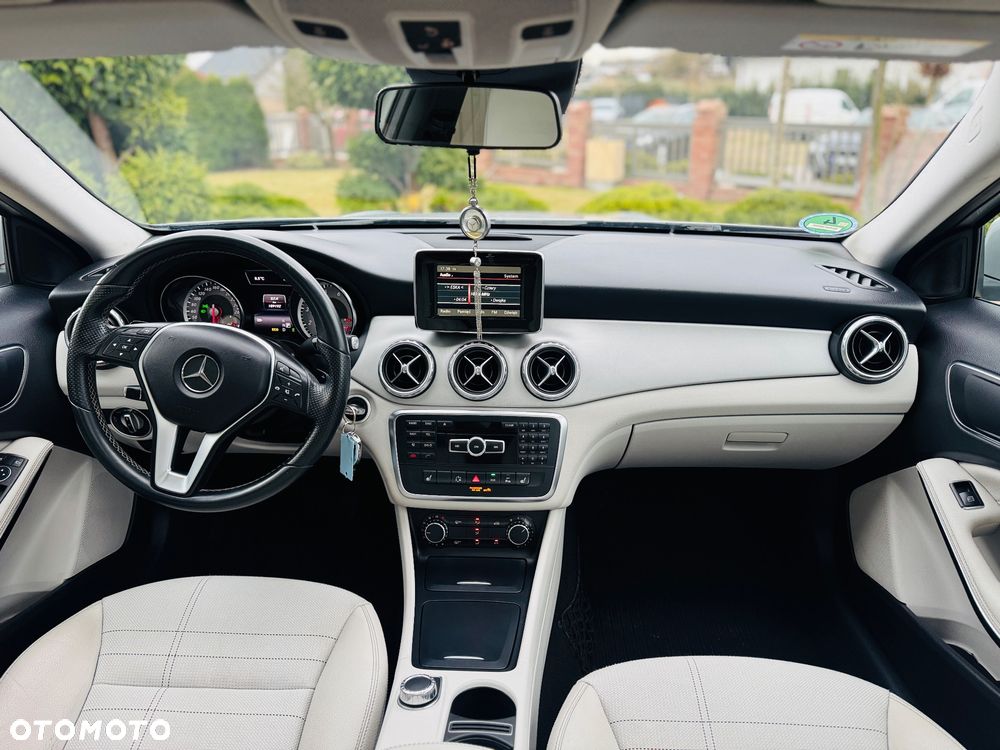 Mercedes-Benz GLA 200 7G-DCT Style - 15