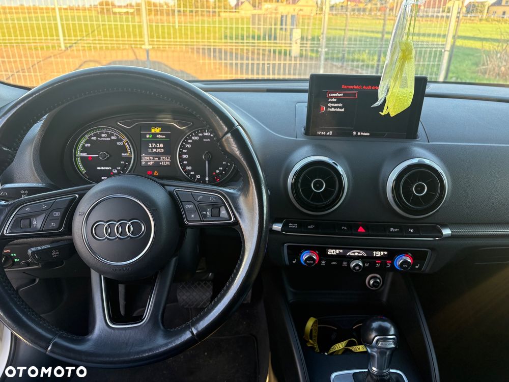 Audi A3 Sportback - 19
