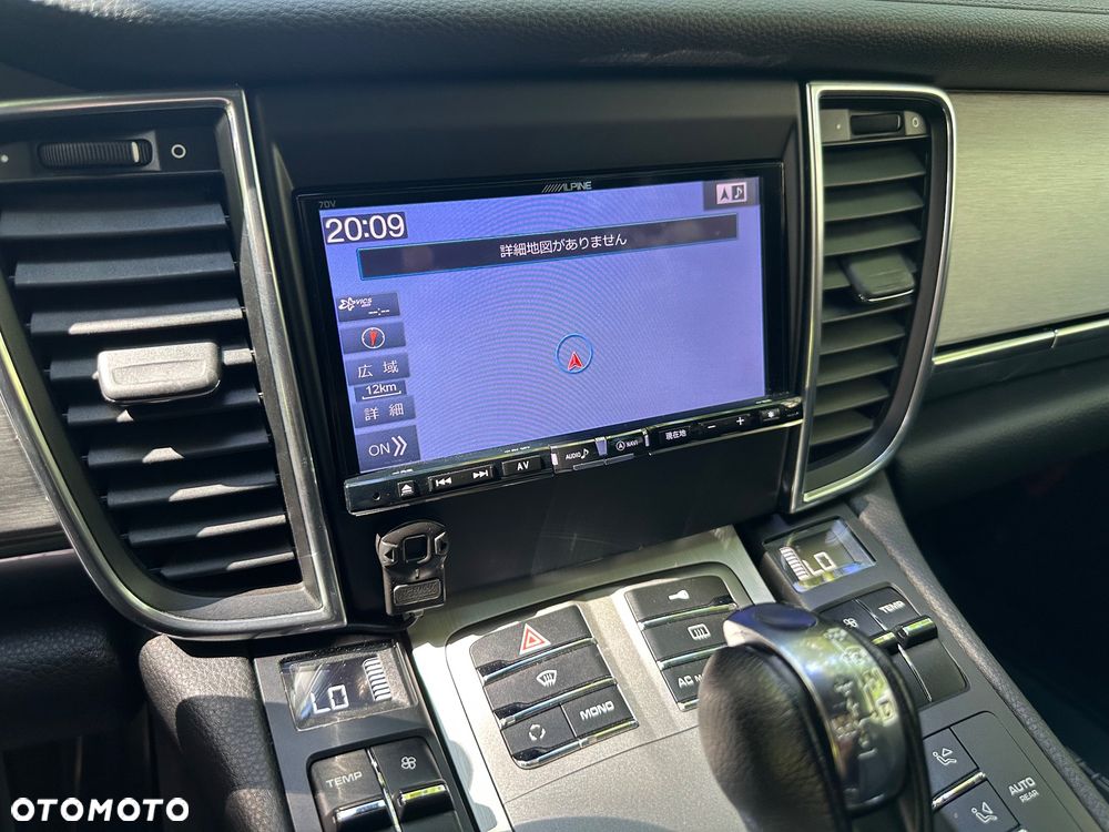 Porsche Panamera 4S PDK - 16
