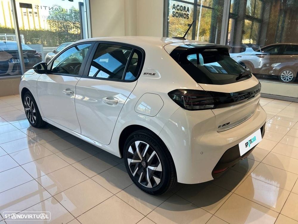 Peugeot 208 - 6