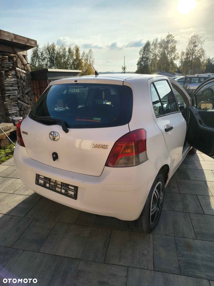 Toyota Yaris 2009 photo 3
