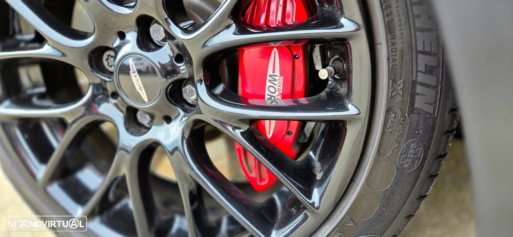 MINI 3 Portas John Cooper Works - 17