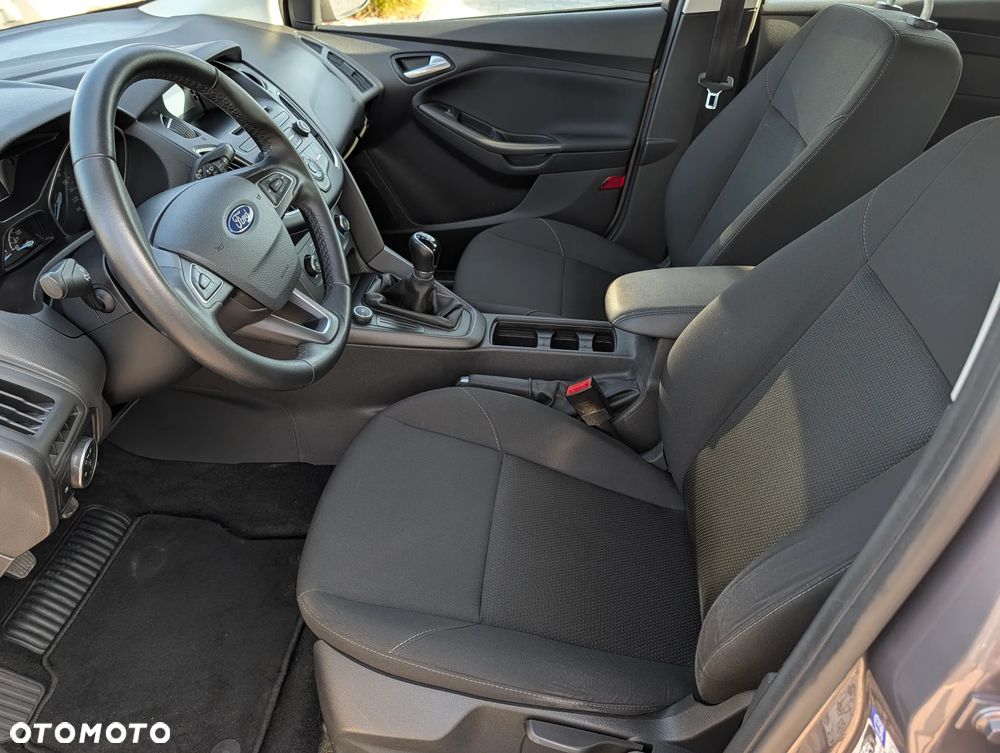 Ford Focus 1.6 Trend - 15