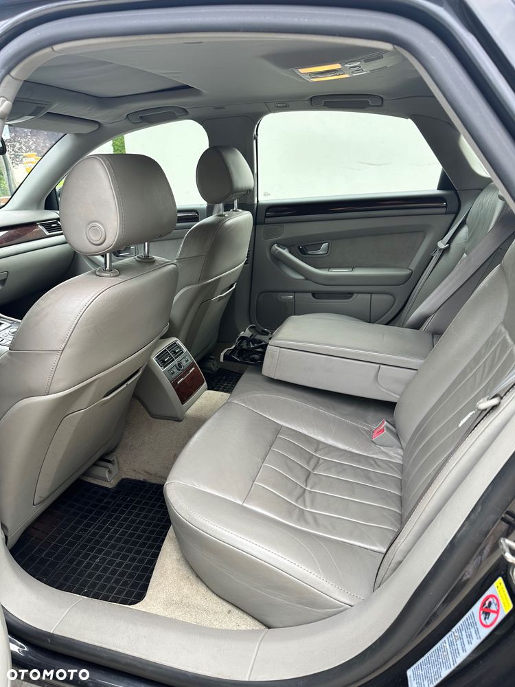 Audi A8 - 8