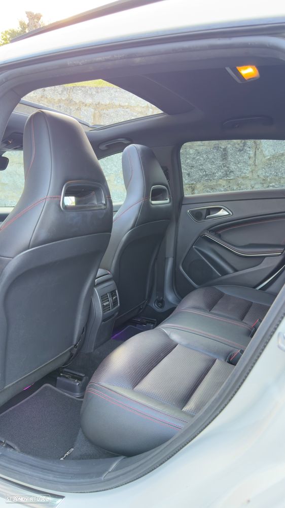 Mercedes-Benz CLA 220 d 7G-DCT AMG Line - 11